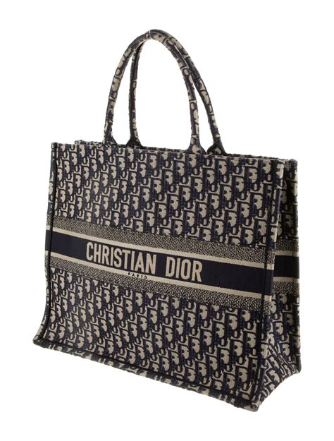 christian dior sac nouvelle collection|dior book tote personalized.